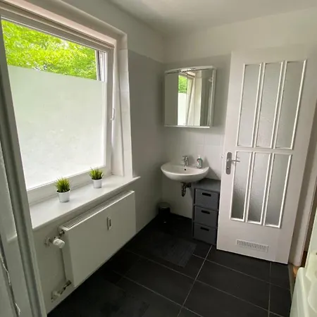 Wohnung Fuer Handwerker Und Monteure 아파트 *